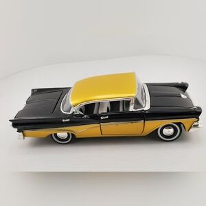 1958 Ford Fairlane 500 Model Car